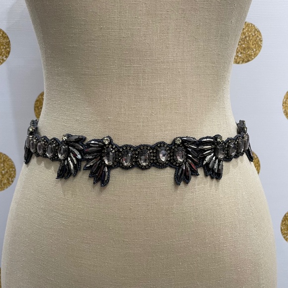 Deepa Gurnani | Accessories | Rare Deepa Gurnani Crystal  display picture 2